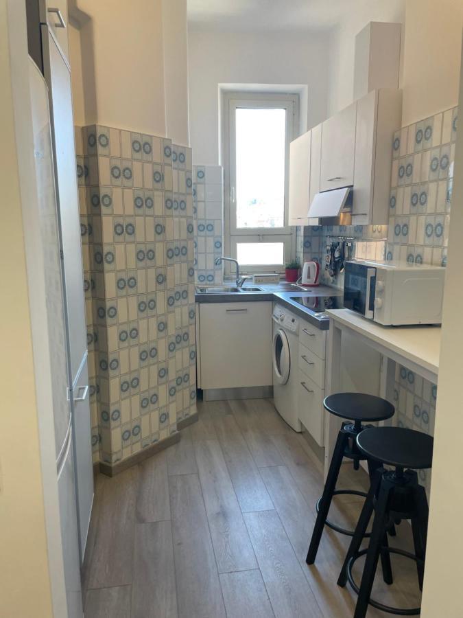 Appartement Caracciolo33 à Rome Extérieur photo