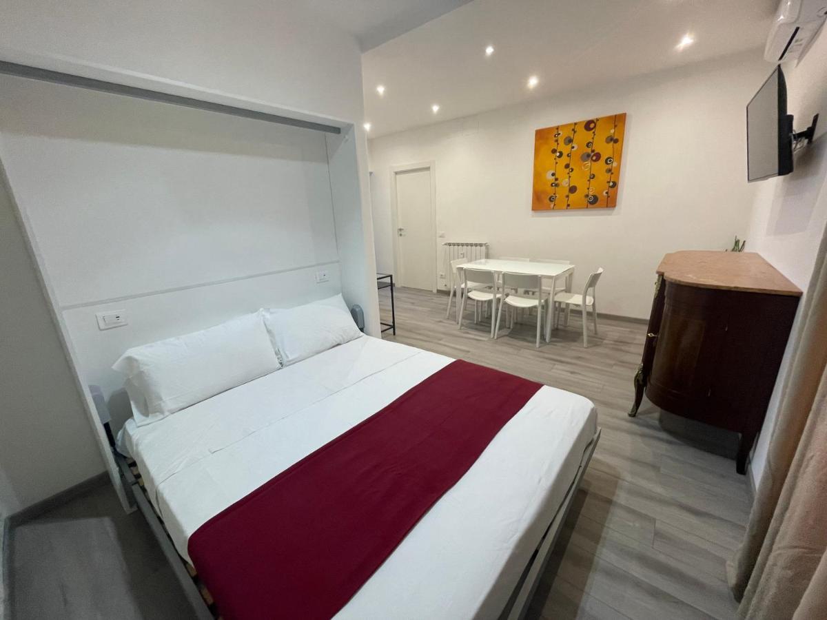 Appartement Caracciolo33 à Rome Extérieur photo
