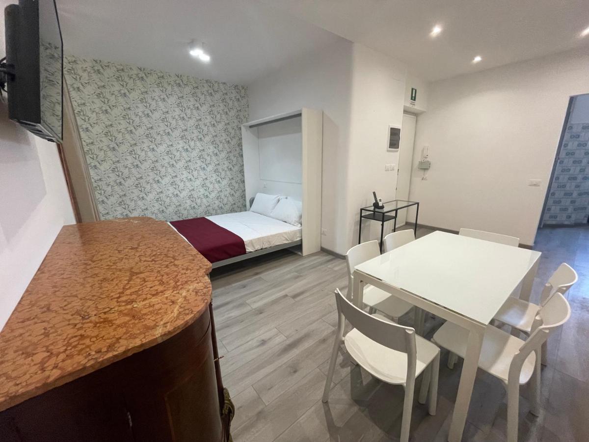 Appartement Caracciolo33 à Rome Extérieur photo