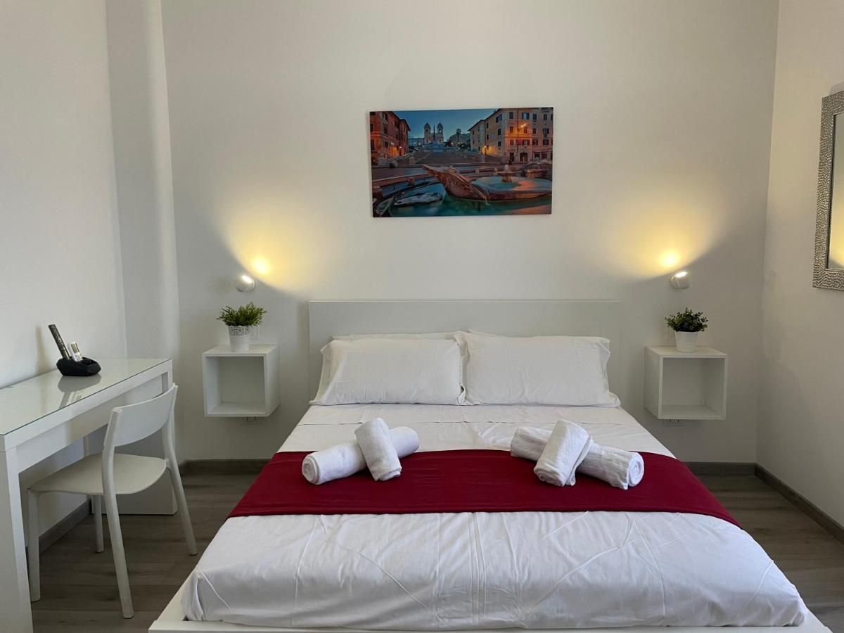 Appartement Caracciolo33 à Rome Extérieur photo