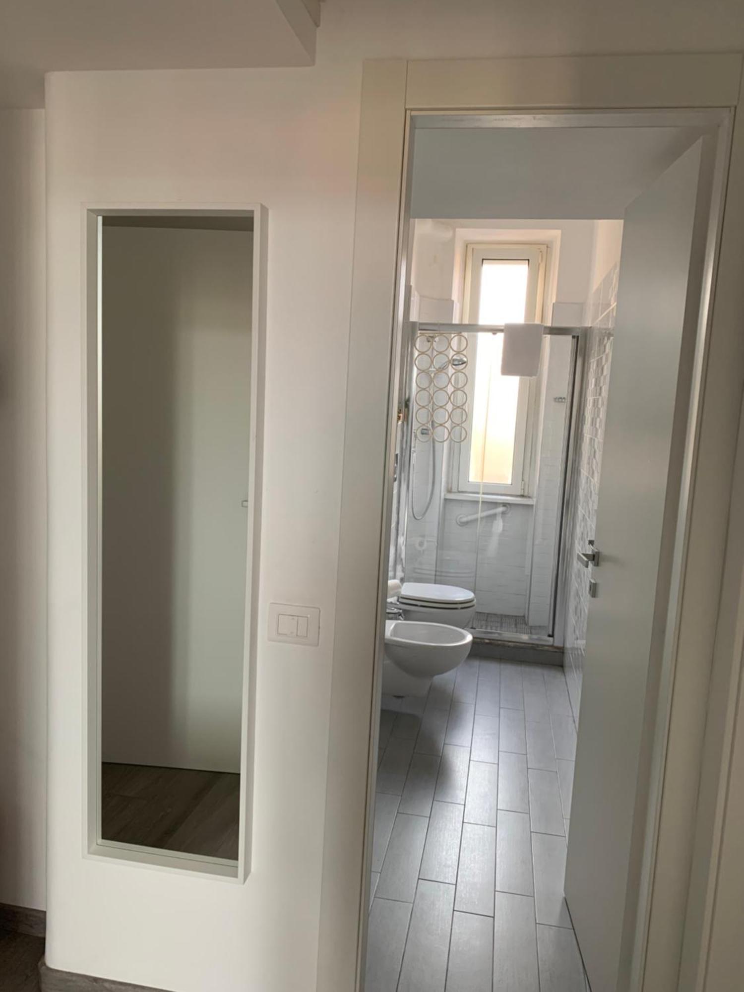 Appartement Caracciolo33 à Rome Extérieur photo