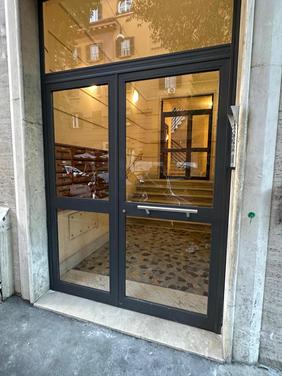 Appartement Caracciolo33 à Rome Extérieur photo